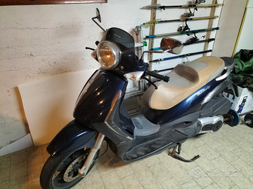 Scooter piaggio Beverly 400