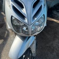 Aprilia sportcity 300 cube ricambi