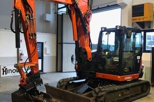 Miniescavatore Kubota KX080-4, braccio triplice