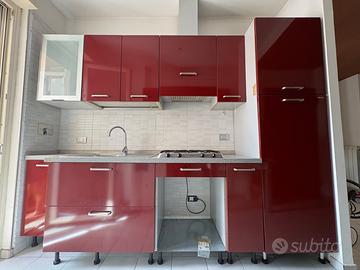 Cucina moderna Rosso lucido-metro Colli Albani RM