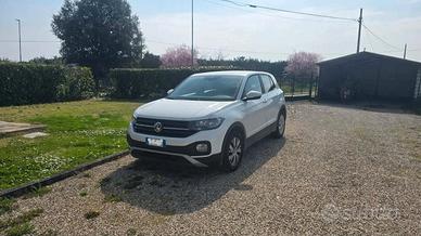 Auto Volkswagen T-Cross