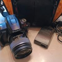 Sony Alpha A230 con obiettivo e borsa