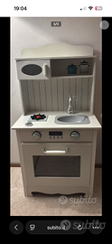 Cucina giocattolo