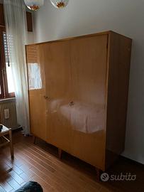 Armadio in legno