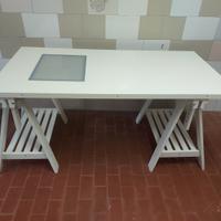 Tavolo da disegno tecnico regolabile con finestra