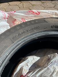 Gomme auto