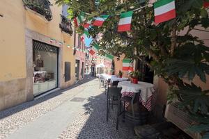 NEGOZIO A DESENZANO DEL GARDA