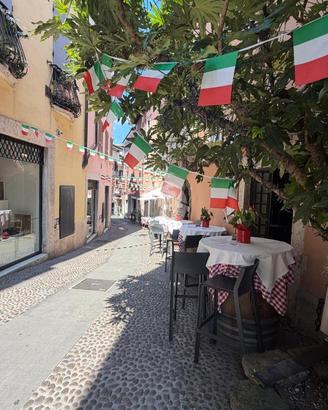 NEGOZIO A DESENZANO DEL GARDA