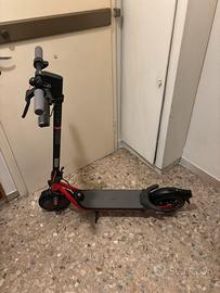 Monopattino elettrico segway ninebot kickscooter