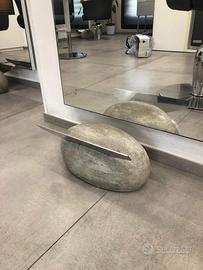 POGGIA PIEDI SALONE PARRUCCHIERE