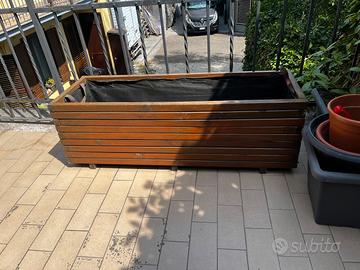 Fioriera in legno