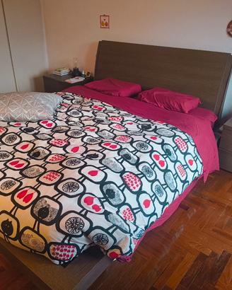 Camera da letto stile rovere scuro