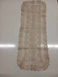 Centrotavola, vintage, ricamata a mano Cm 79 x 29,