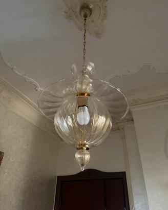 Prestigioso Lampadario in Vetro di Murano