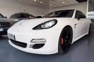 PORSCHE Panamera 3.0 Diesel 250CV BLACK EDITION
