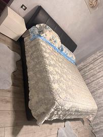 Letto in pelle