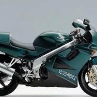 HONDA VFR 750 F - ricambi