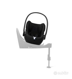 Cybex Cloud T i-Size con relative basi isofix