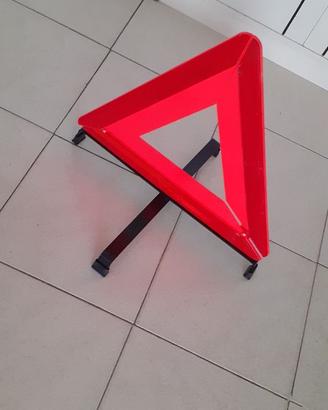 Triangolo di emergenza per uso stradale