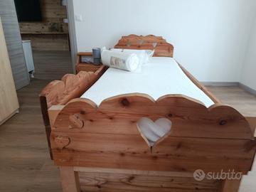 letto singolo in legno 