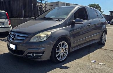 MERCEDES-BENZ B 200 CDI Sport