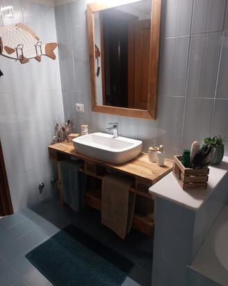 mobili bagno fatti a mano