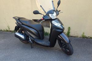 HONDA SH 300