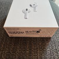 Apple Airpods 4 con noise cancellation nuove