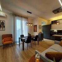 LORETO 3 LOCALI 80MQ + ACCESSORI. RISTRUTTURATO A