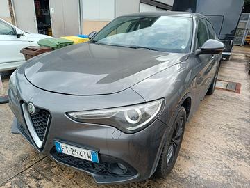 Alfa Romeo Stelvio 2.2 Turbodiesel 210 CV AT8 Q4 B