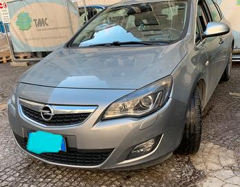 Opel astra j