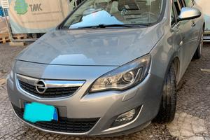 Opel astra j