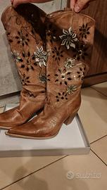 Stivali color cuoio nuovi 40