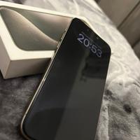 iPhone 15 pro Max256perfetto senza nessun graffio