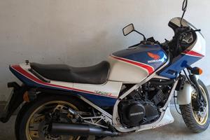 Honda vf 750 f- 1985