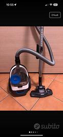 Philips PowerPro Compact Aspirapolvere Senza Sacco