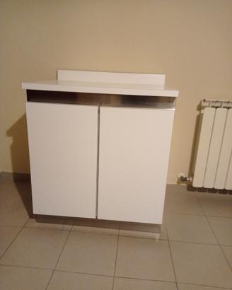 Mobiletto in legno