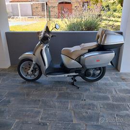 scooter Scarabeo 200