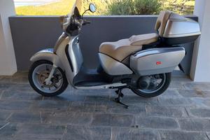 scooter Scarabeo 200