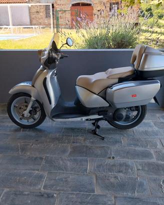 scooter Scarabeo 200