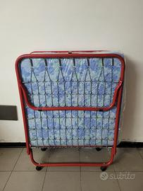 Branda pieghevole con ruote