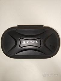 Playstation VITA + custodia + 4 giochi