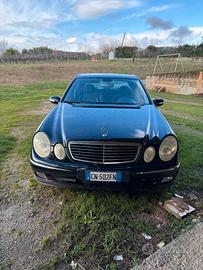 Classe E220CDI Avantgard sel 2004