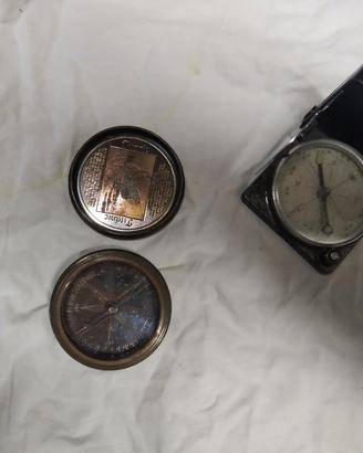 bussola monete medaglie