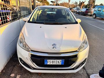 Peugeot 208 PureTech 82 5p. GPL Allure