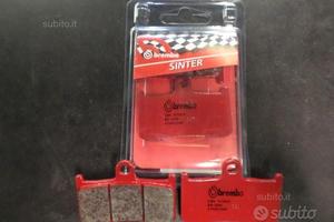 4 Pastiglie freno davanti brembo triumph