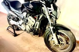 Honda Hornet  900