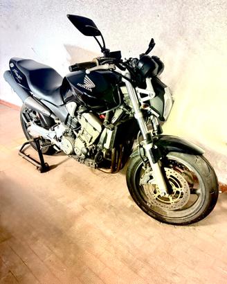 Honda Hornet  900