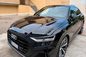 Audi Q8 45 TDI quattro S line 2021 – IVA esposta