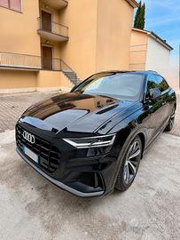 Audi Q8 45 TDI quattro S line 2021 – IVA esposta